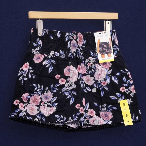Three Dots Ladies' Pull On Printed Short, Black Hibiscus Floral, Size: Small - Picture 5 of 5